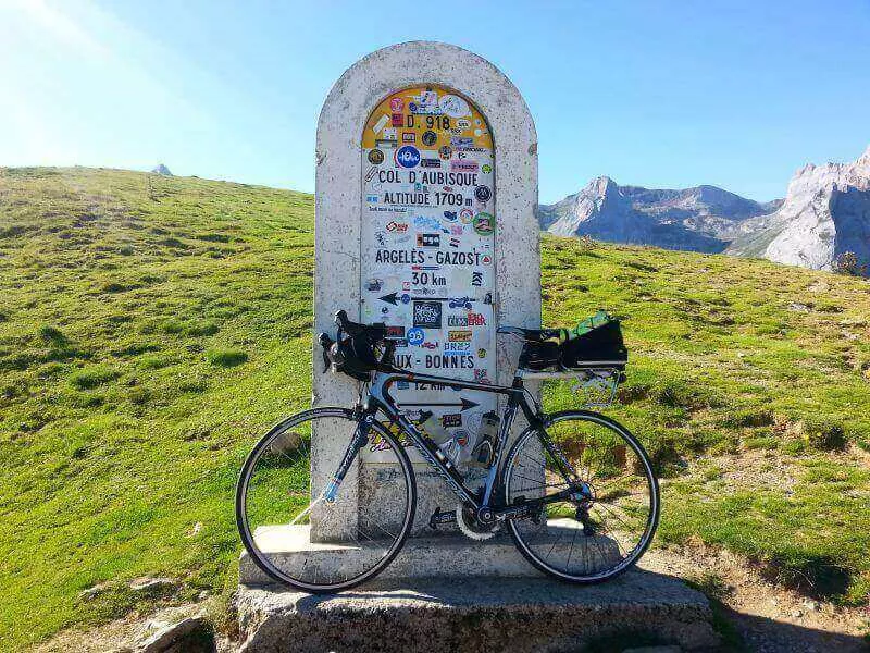 Borne du col d'Aubisque