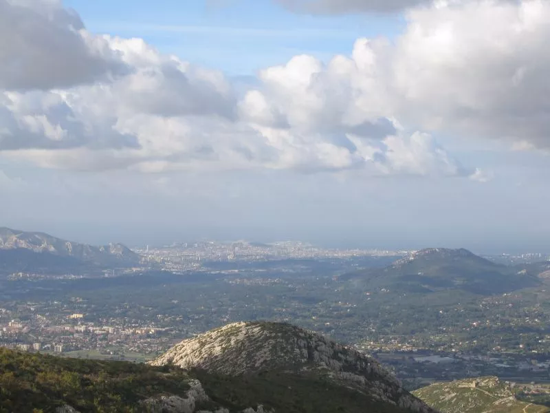  La vue de Marseille depuis le sommet du Col de l'Espigoulier